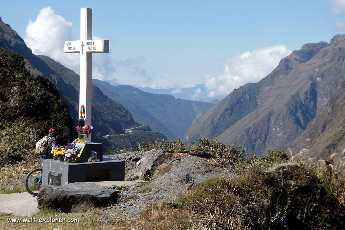 Kreuz an der Carretera de la Muerte