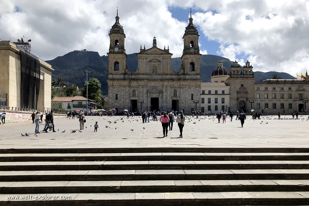 Plaza Bolivar mit der Kathedrale von Bogota