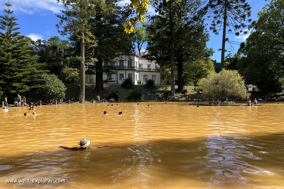 Thermalbad im Terra Nostra Park in Furnas