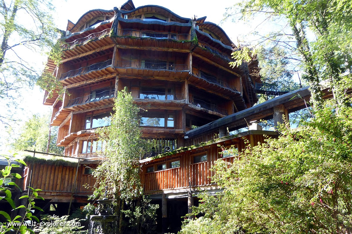 Hotel Nothofagus beim Huilo-Huilo bei Puerto Fuy